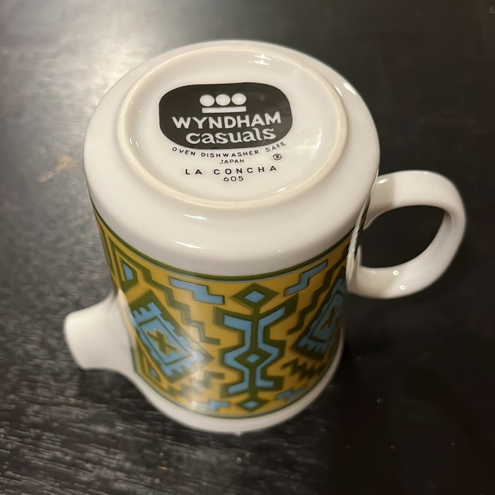 💙⭐️Wyndham Casuals “La Concha” Native American Style Design Japan Creamer💙⭐️ - Picture 6 of 6